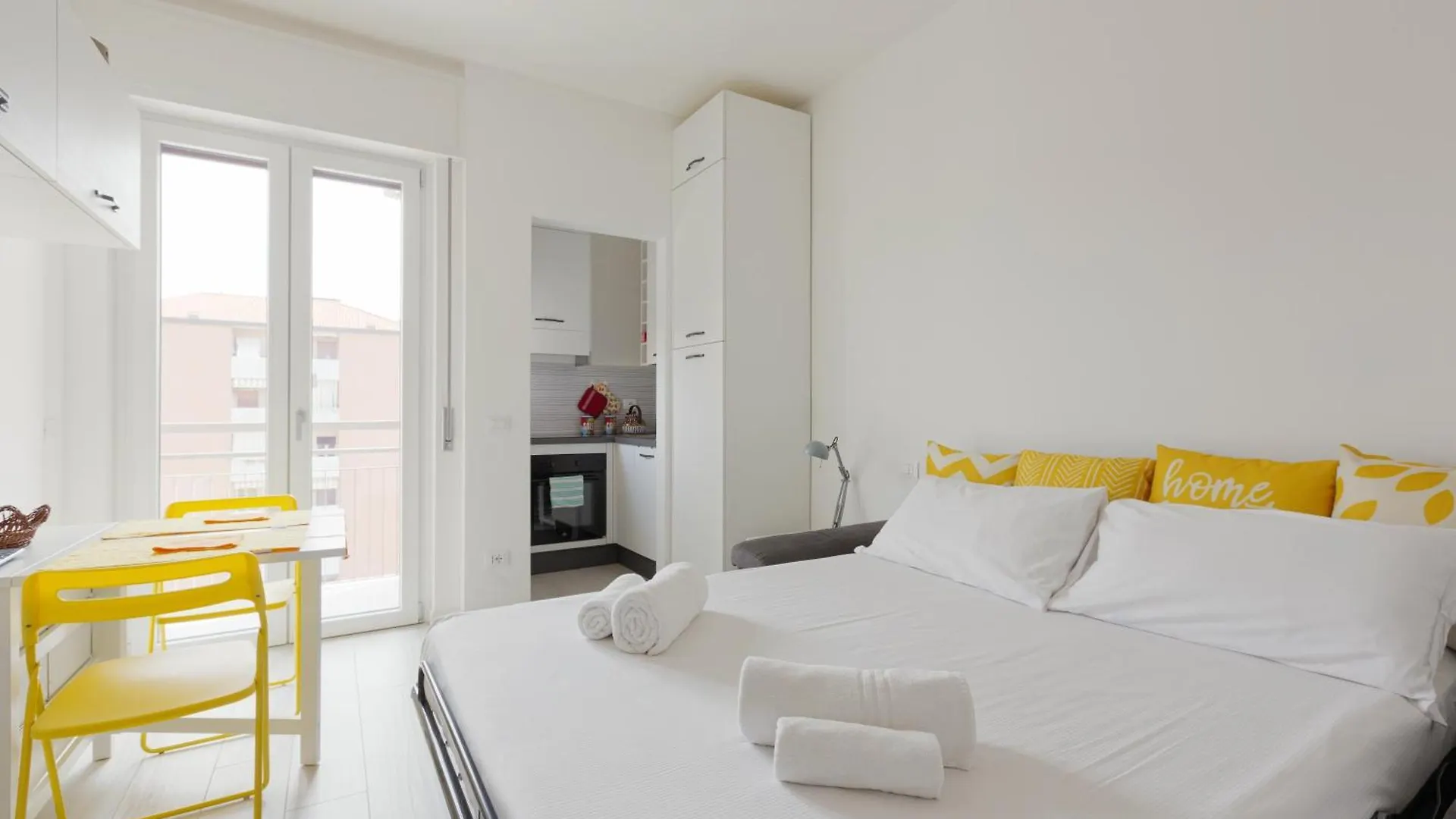 Iulm University Cosy Studio Milan 0*,  Italy