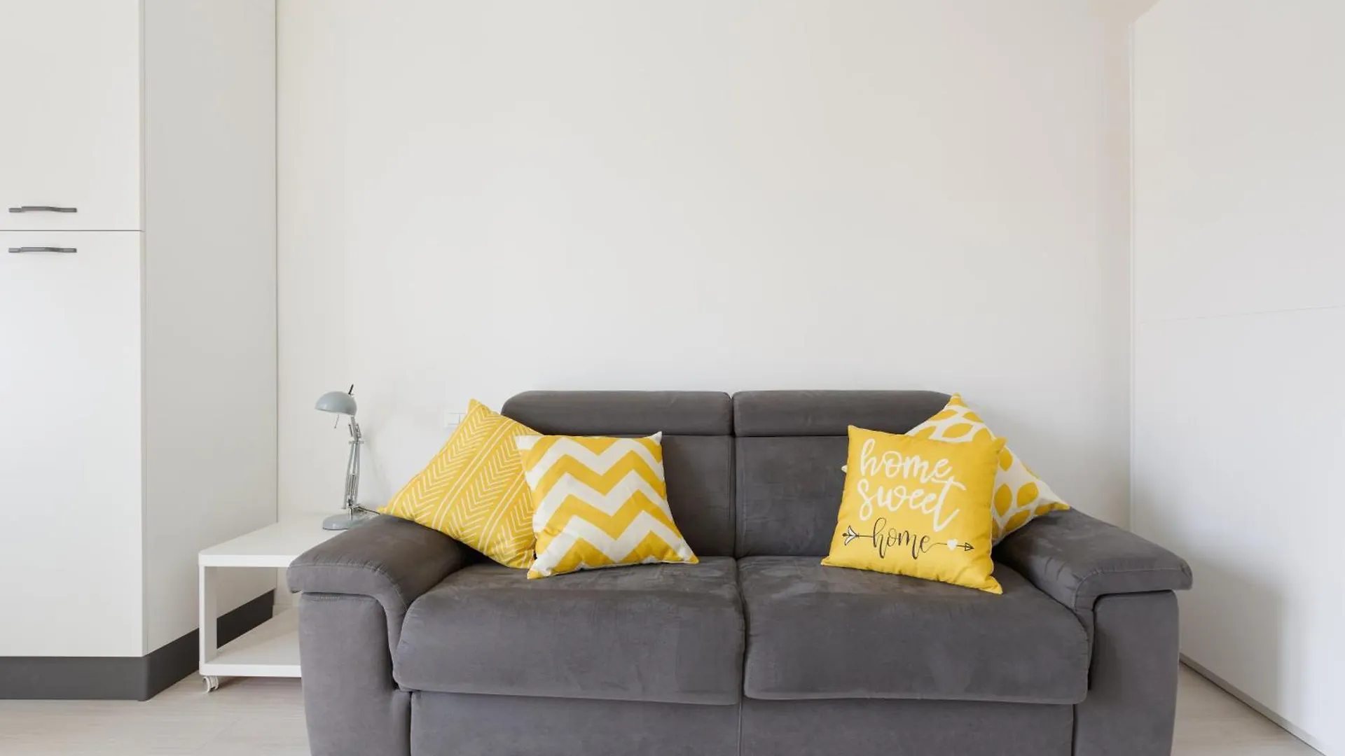 Iulm University Cosy Studio Mailand Italien